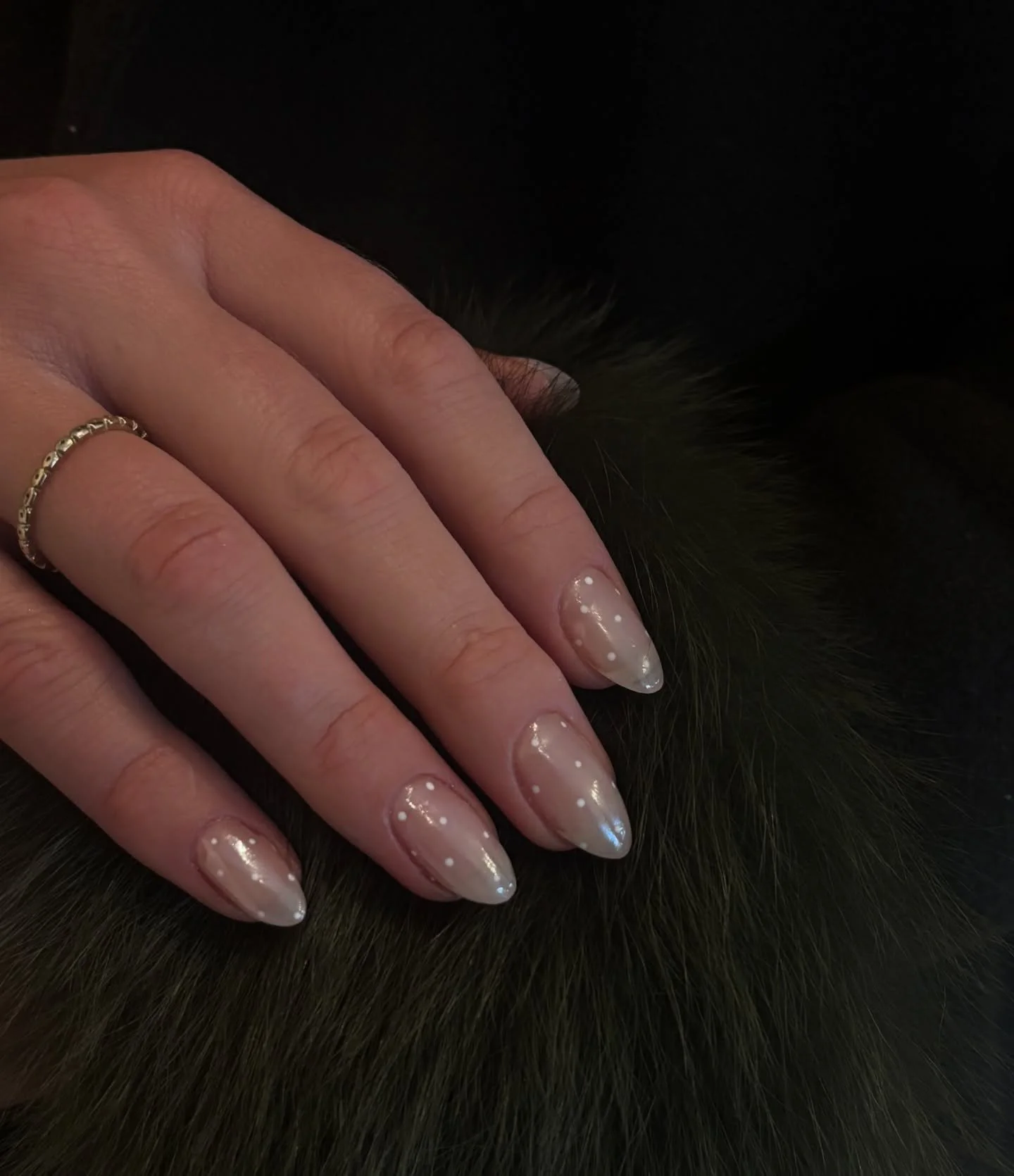 glazed chrome nails adding a festive touch this holiday season&hellip;🤍✨