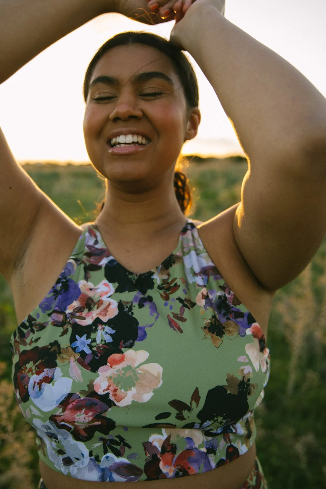 kaiko-active-top-olive-anemone-10-web kopio.jpg