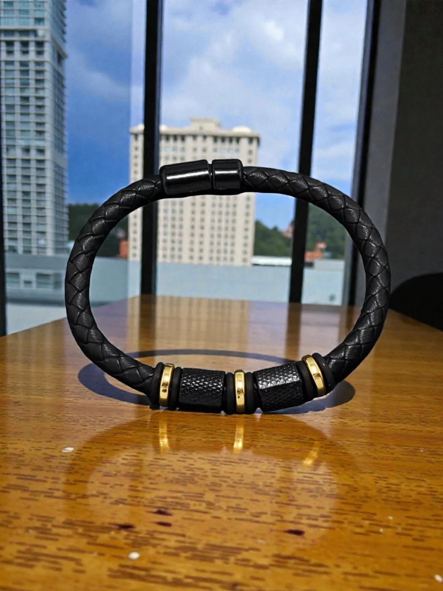 BL011 Lux Leather Bracelet with Magnetic Latch