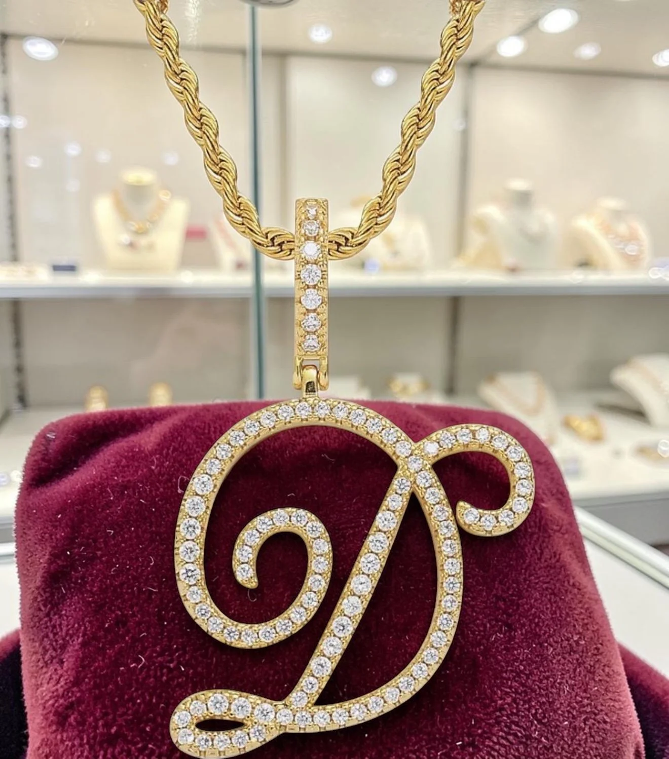 SS504 Sassy's Dazzling Gold Initial 
