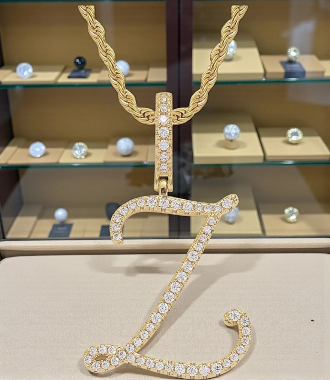 SS526 Sassy's Dazzling Gold Initial 