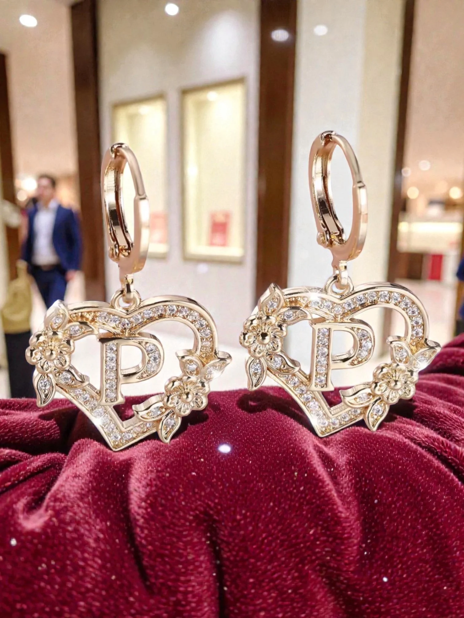 L116 Sassy's Pearls & Gentlemen Band'S Floral Initial "P" Hoop Earrings