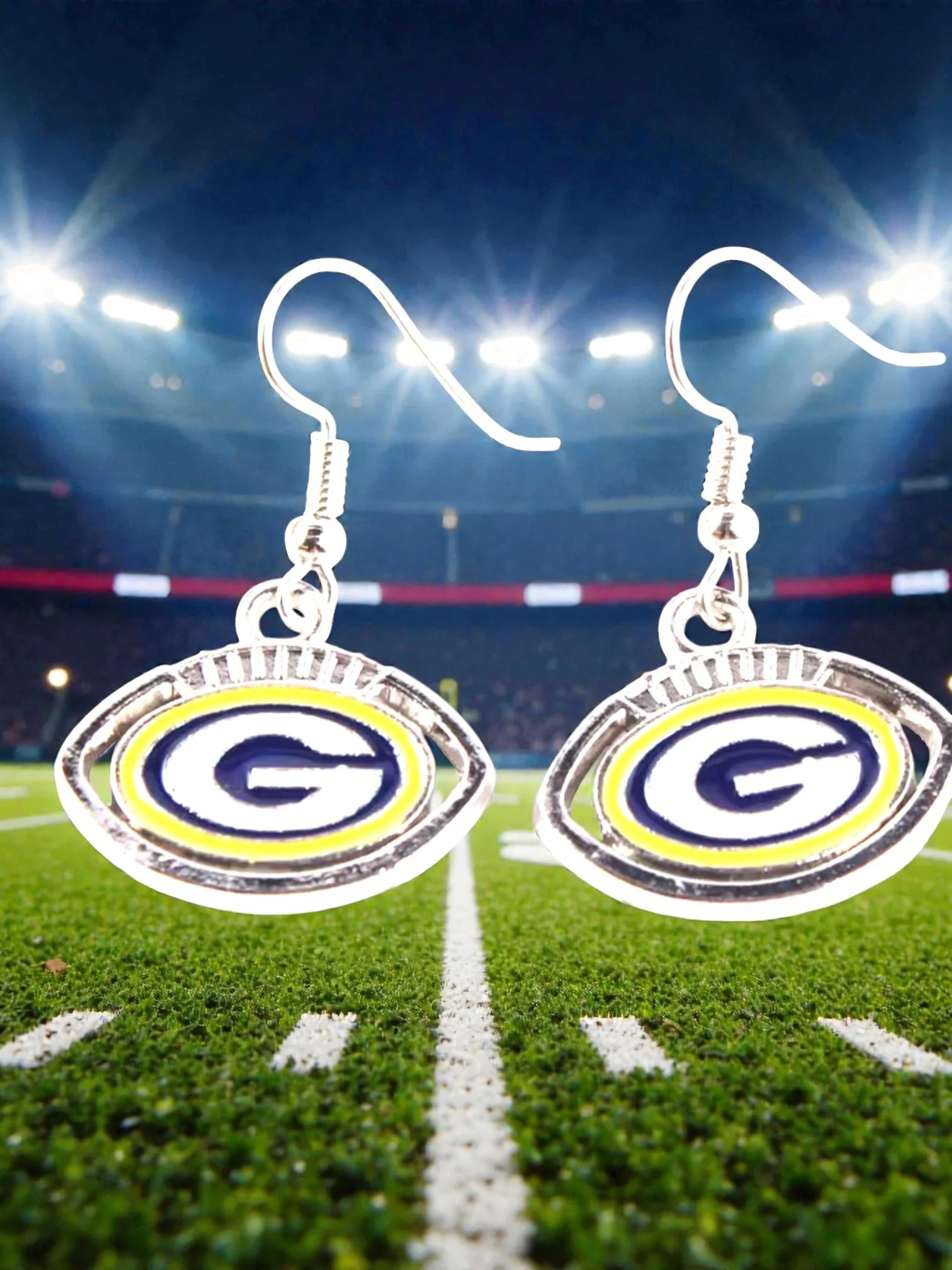 E107 Green Bay Packers With A Football Curve Earrings
