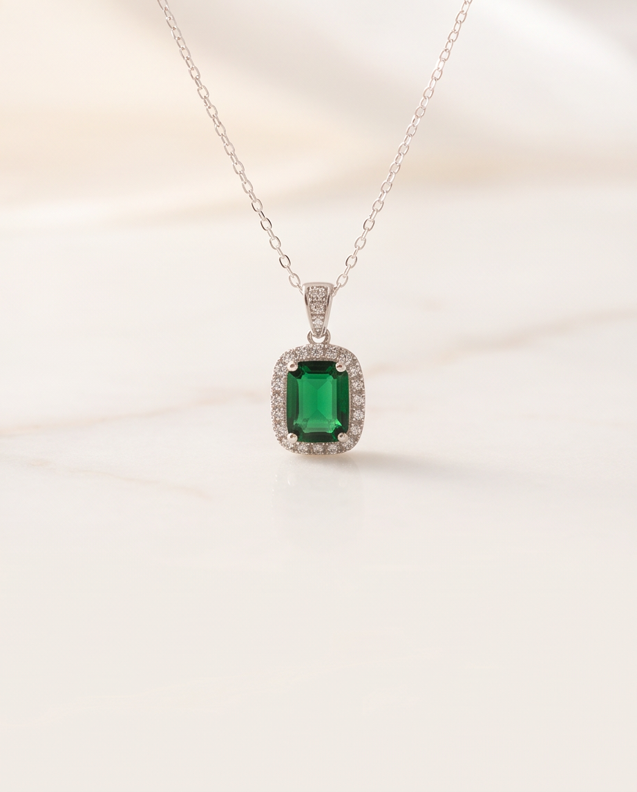 925 Sterling Silver 18 in-O-Chain Link Emerald Elegance Necklace