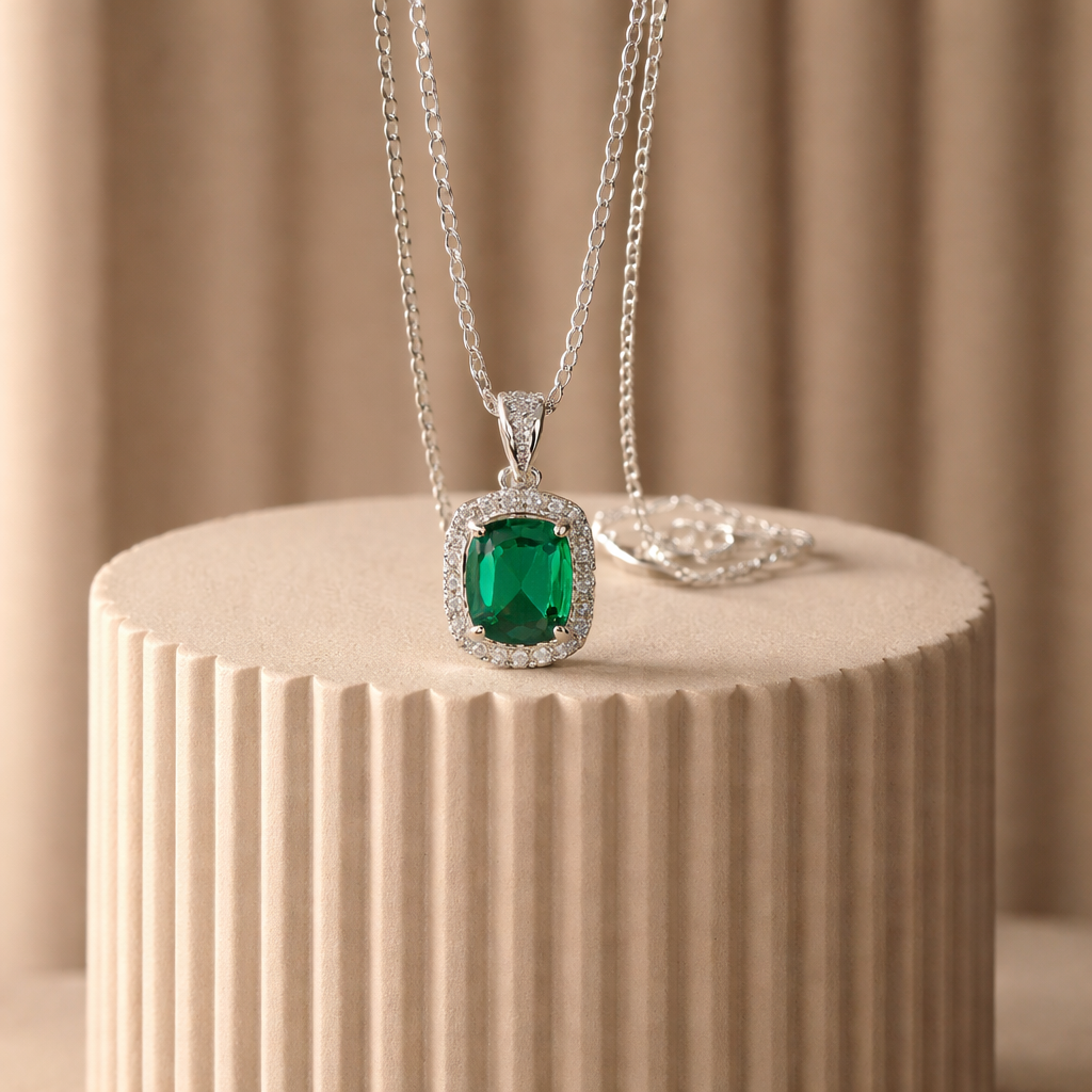 SK302 Sassey's Radiant Elegance 925 O-Chan 18'in Green Emerald Gemstone Necklace