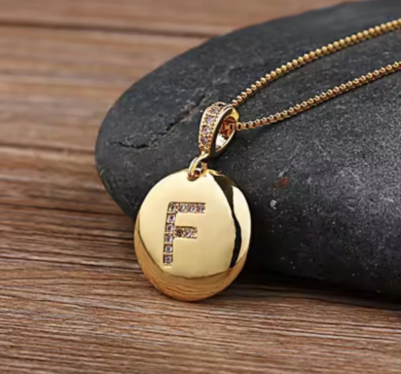 C906 Personalized Initial Pendant Necklace - 'F'