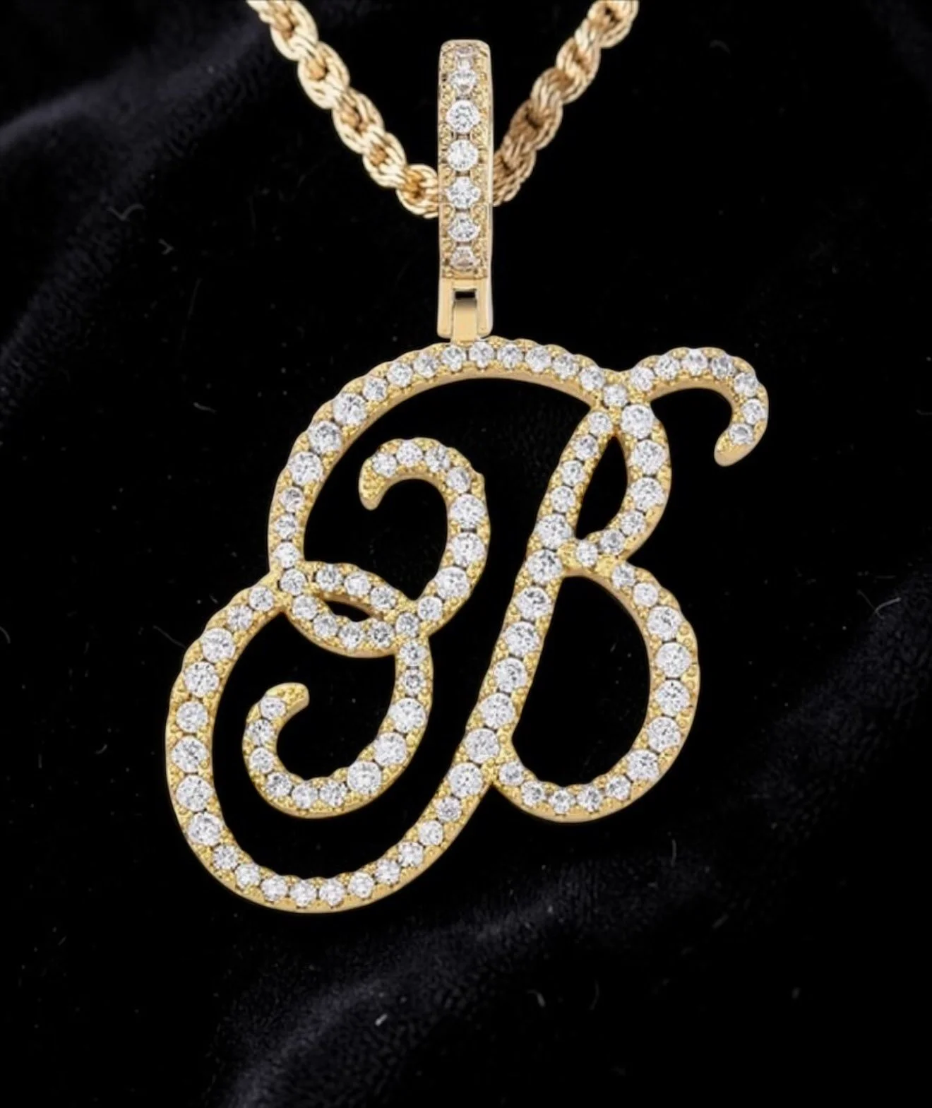 SS502 Sassy's Dazzling Gold Initial 