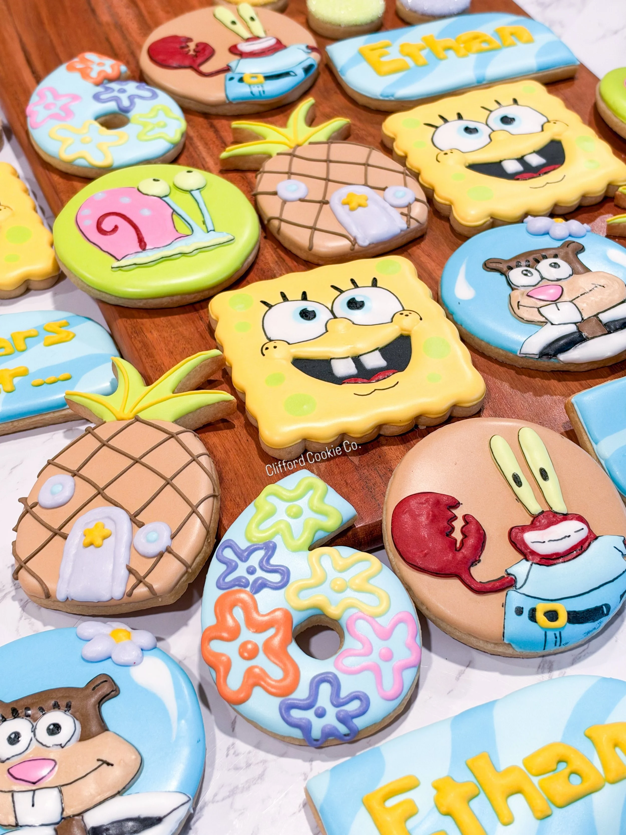 Character cookies almost always feel intimidating for me, but once I get going, they&rsquo;re some of my favorite ones to make. 

They&rsquo;re challenging, but oh so rewarding!

These went to a super sweet family for a 6th birthday 🥹❤️ it&rsquo;s a