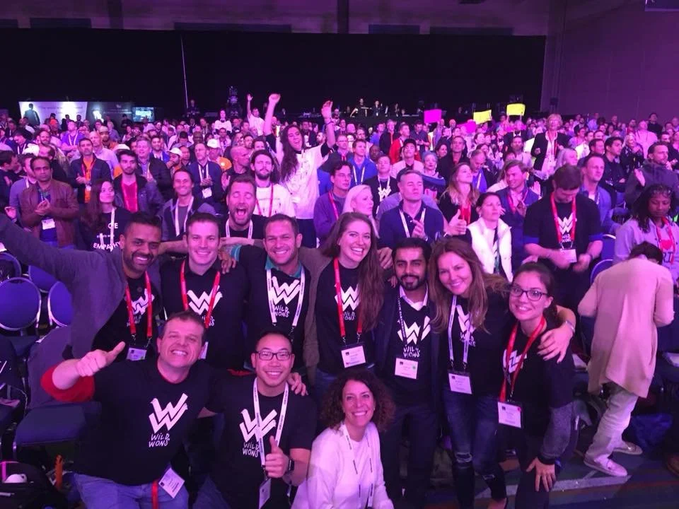 Founder Amanda Ready gets Tony Robbins’s attention at the Business Mastery Training in West Palm Beach, Florida