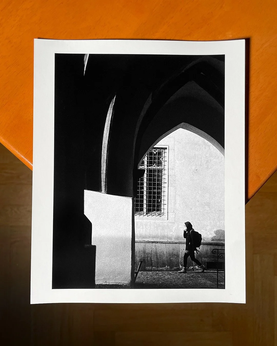 Passing By (2025)
・
➡️ swipe right for detail
Handmade 8x10&rdquo; fiber-based silver gelatin darkroom print, selenium toned.
.
The world keeps humming.
Its meaning slips through my hands.
I remain, lost.
.
#darkroom #leica #filmphotography #analogue