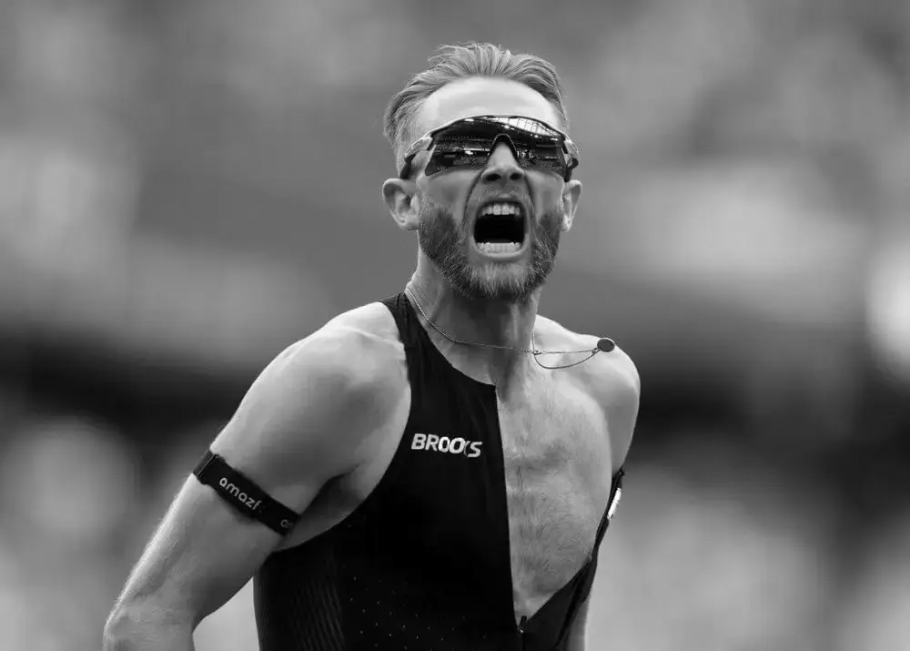 THE WORLD WELCOMES A NEW RECORD HOLDER. JOSH KERR, THE HISTORY BOOKS HAVE BEEN REWRITTEN. 