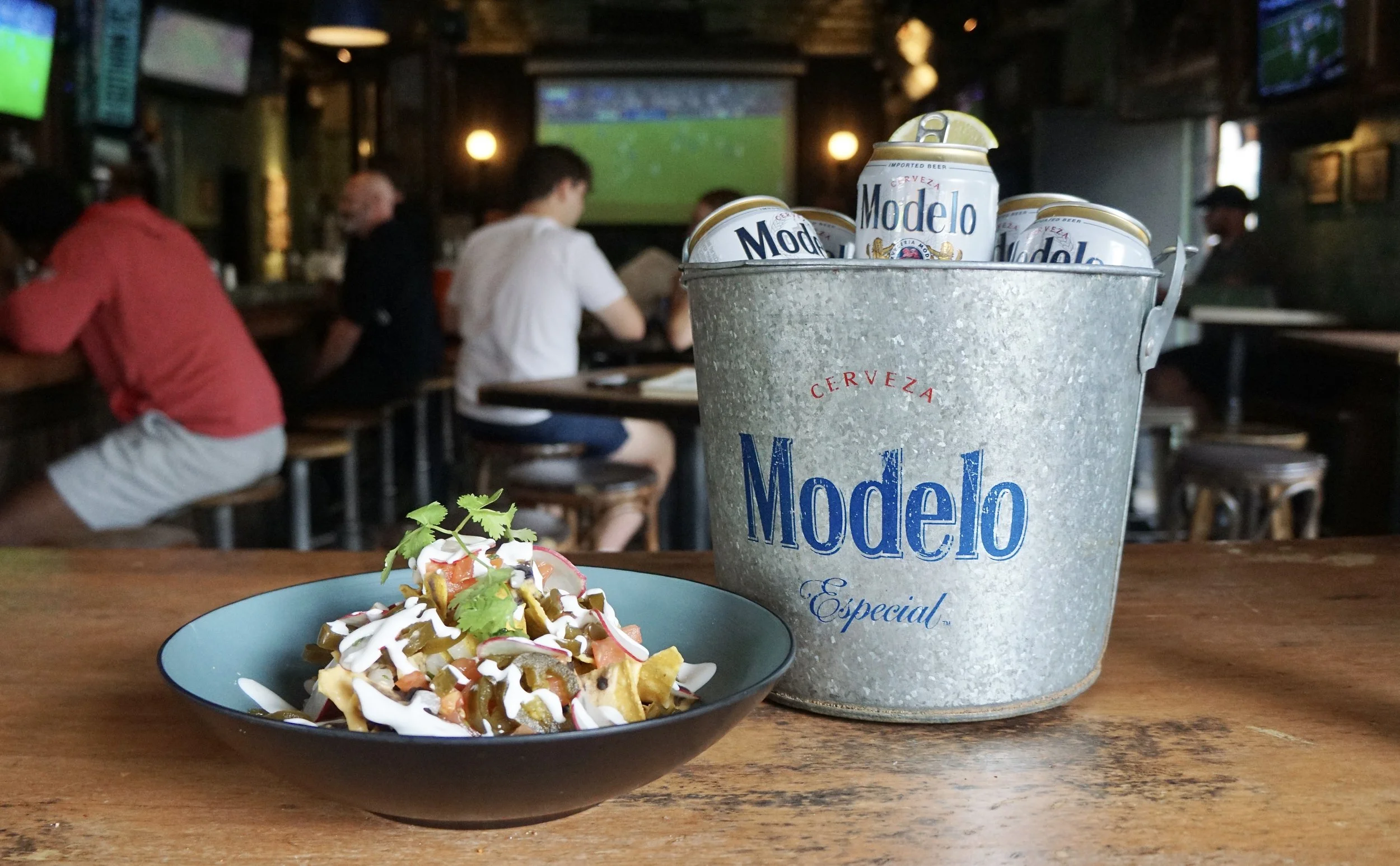 Roebling Sporting Club, Williamsburg's Best Sports Bar and Night Spot