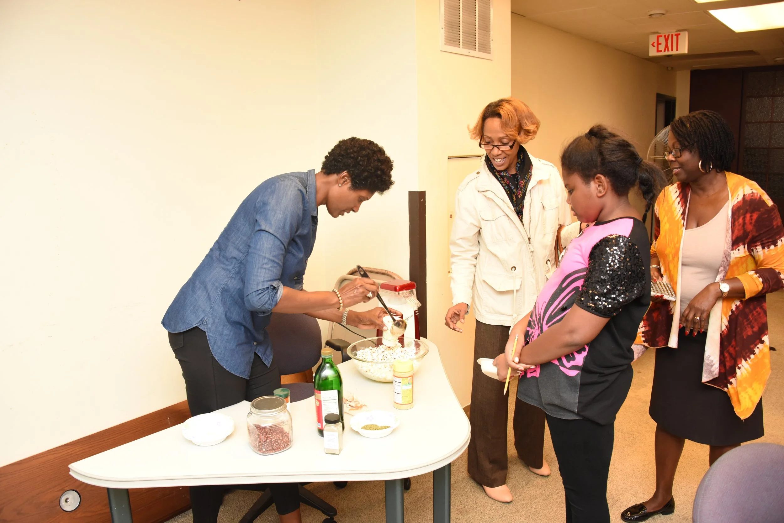 snack workshop with Judge Izetta Bright.jpg