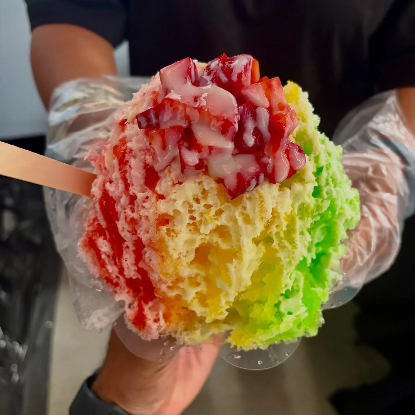 Rainbow + Ice Cream + Snow Cap + Fresh Diced Strawberries.

That&rsquo;s the caption 🍧😋