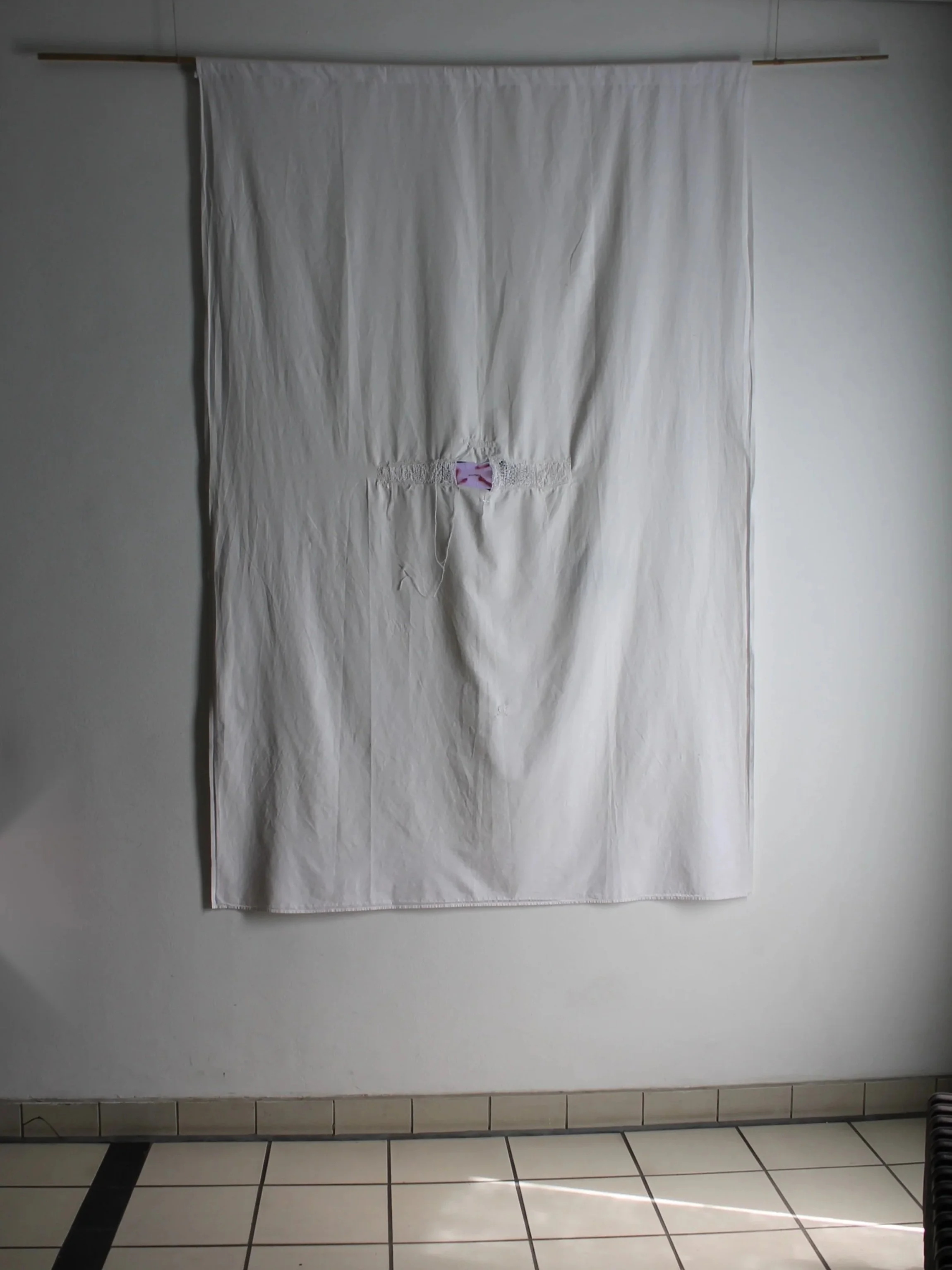 White cloth, mended work, video, bamboo stick, 200x220 cm, 2024