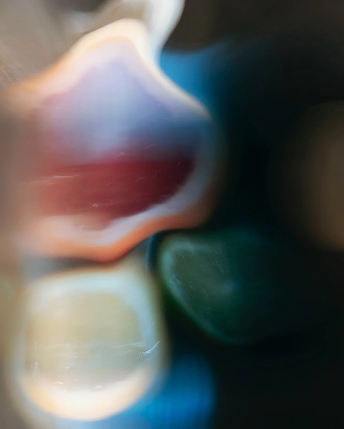 Abstract citrus🍋&zwj;🟩

This photo came from playing around with photographing perfumes and their nodes. This is shot through the perfume bottle which made the blue hues and warped image.

#photographer #abstract #art #warped #sony #sonya7iv