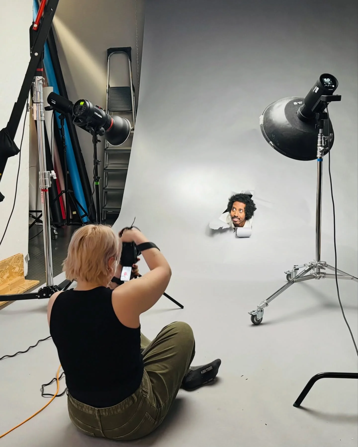 Litt skummelt &aring; poste dette, men here we go:

Til sommeren er jeg ferdig student og er allerede &aring;pen for nye oppdrag og samarbeid💫 Jeg jobber med foto, film, klipp og innhold til sosiale medier, for b&aring;de bedrifter og privatpersoner