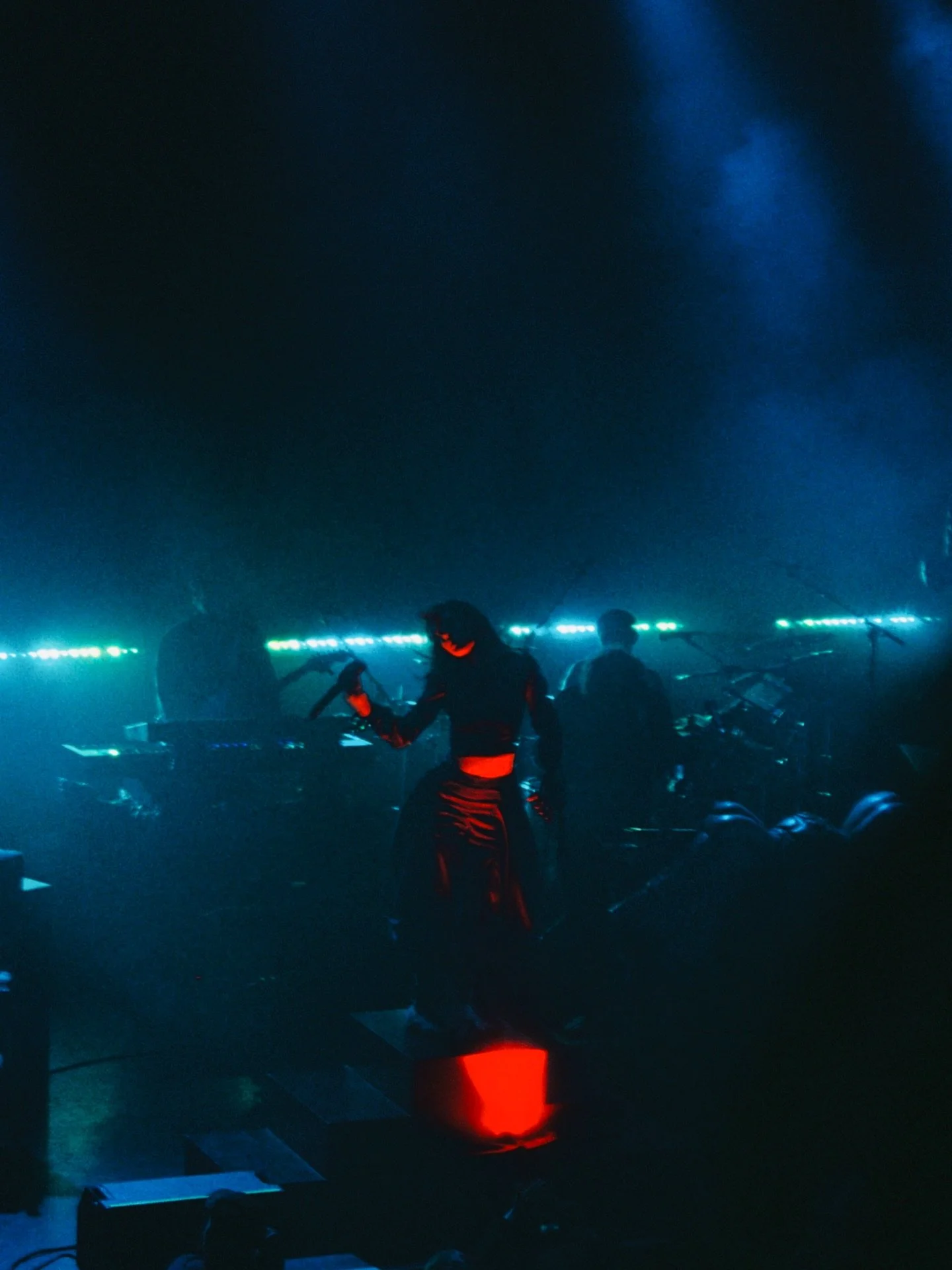 Magdalena Bay in Oslo on Cinestill 800T📸
&bull;
#magdalenabay #oslo #concert #photography #concertphotography