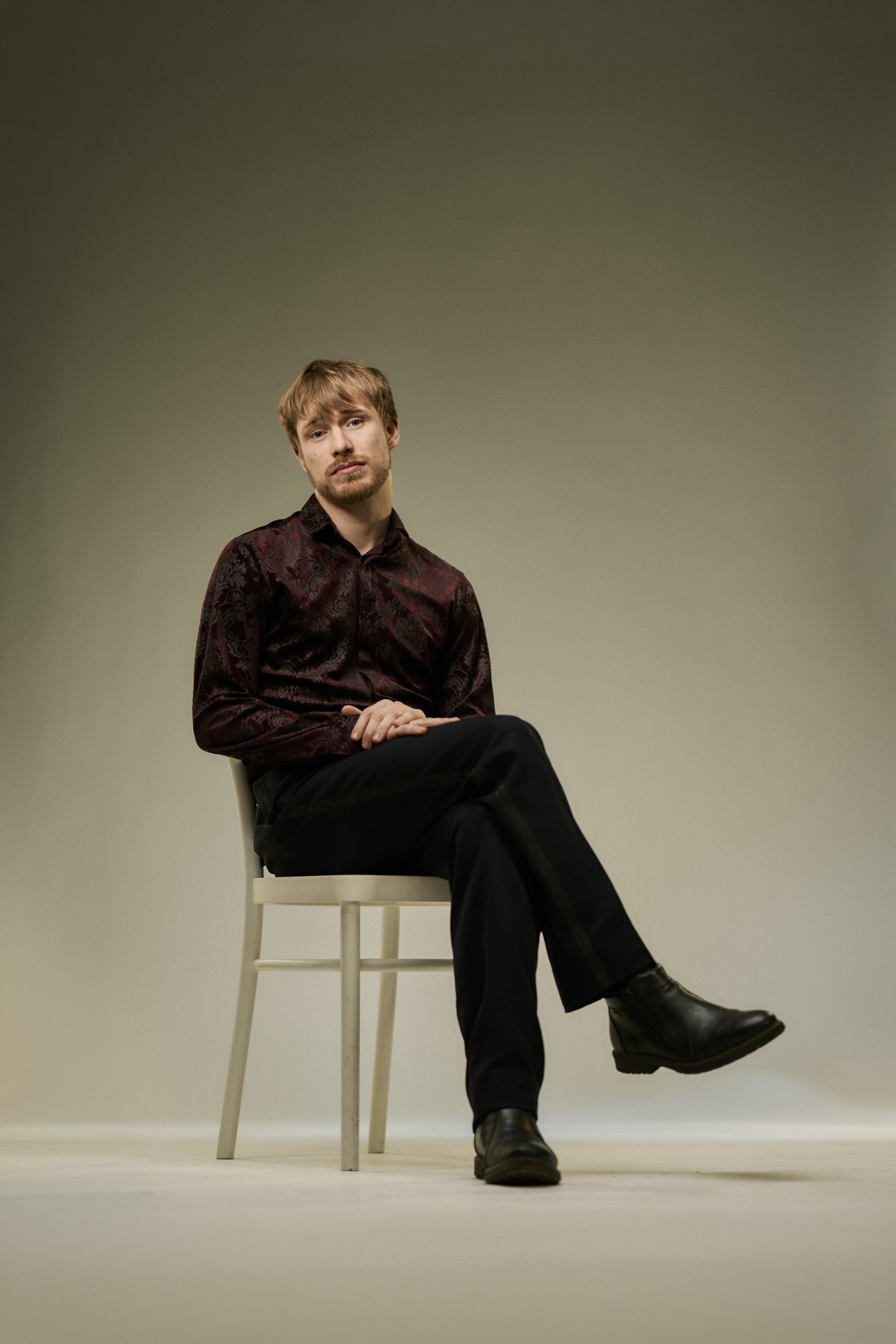 Ole_Headshots 12.jpg