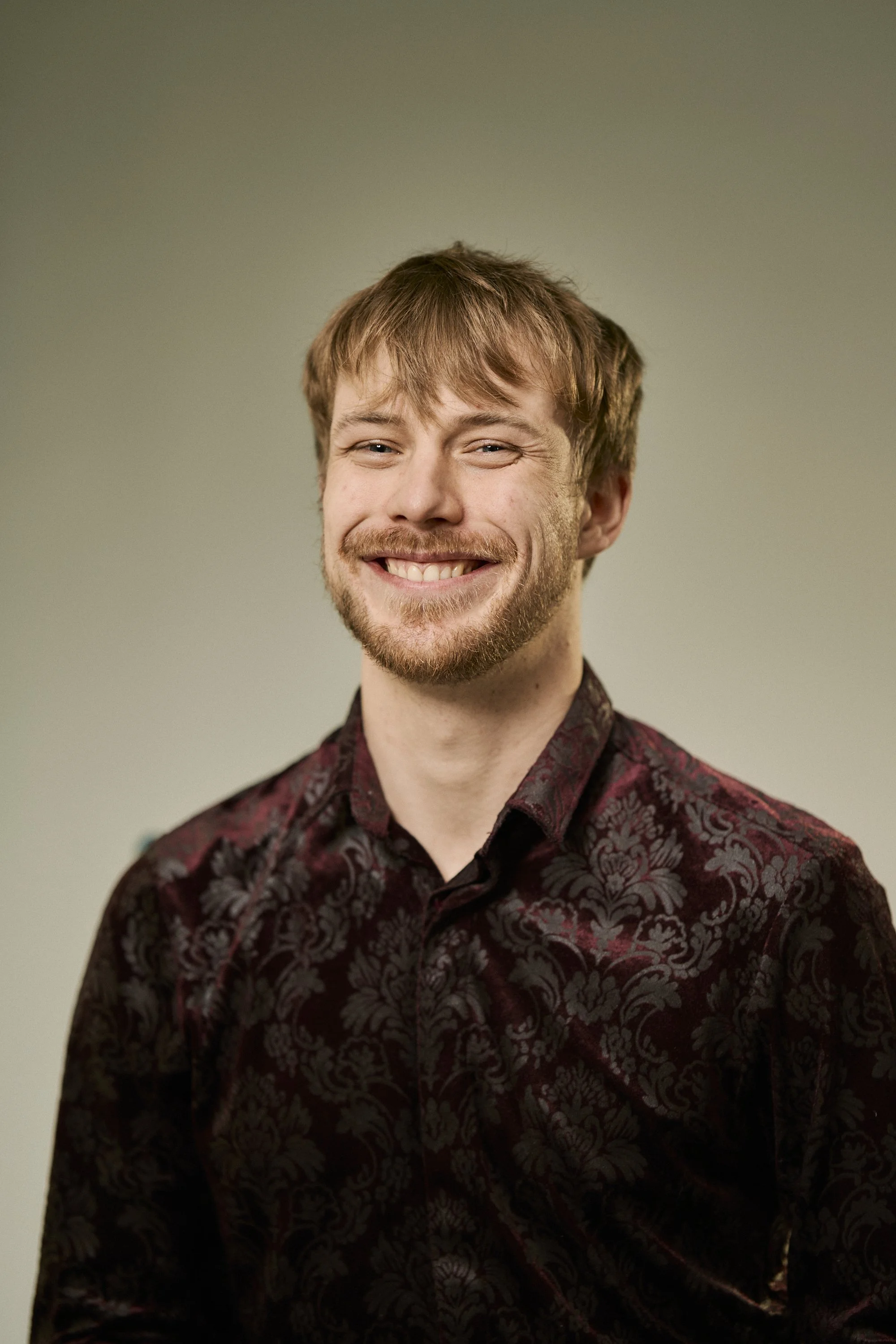 Ole_Headshots 17.jpg