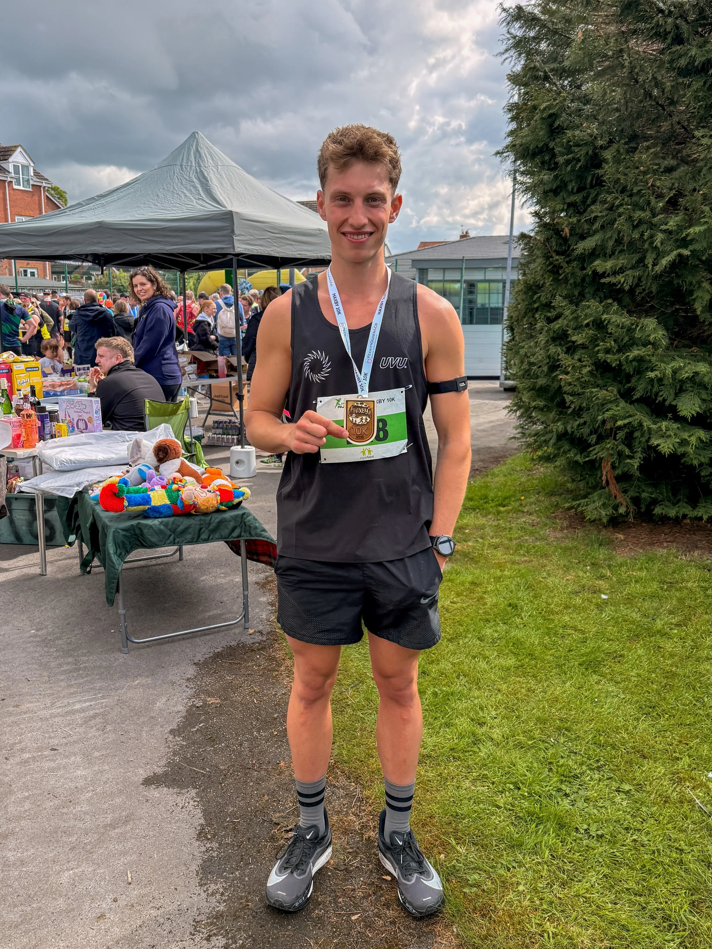 35:37!!🤯 

Quite the run yesterday @haxbyrunners 10k ! Went in with a target of sub 36 after racing the hills of kirkby and ran my way to another 5th place :)
