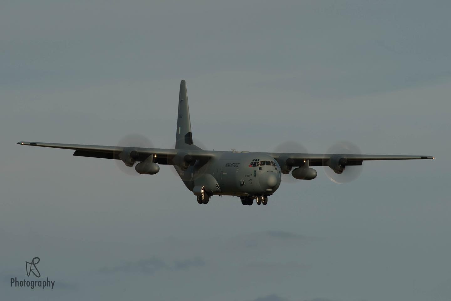 After a long break from visiting Cambridge, it was great to see the first @indianairforce C-130J-30 which has been in for work on it&rsquo;s first flight test.

(Indian Air Force Lockheed C-130J-30 KC-3801 approaching Cambridge.)

#aviation #aviation