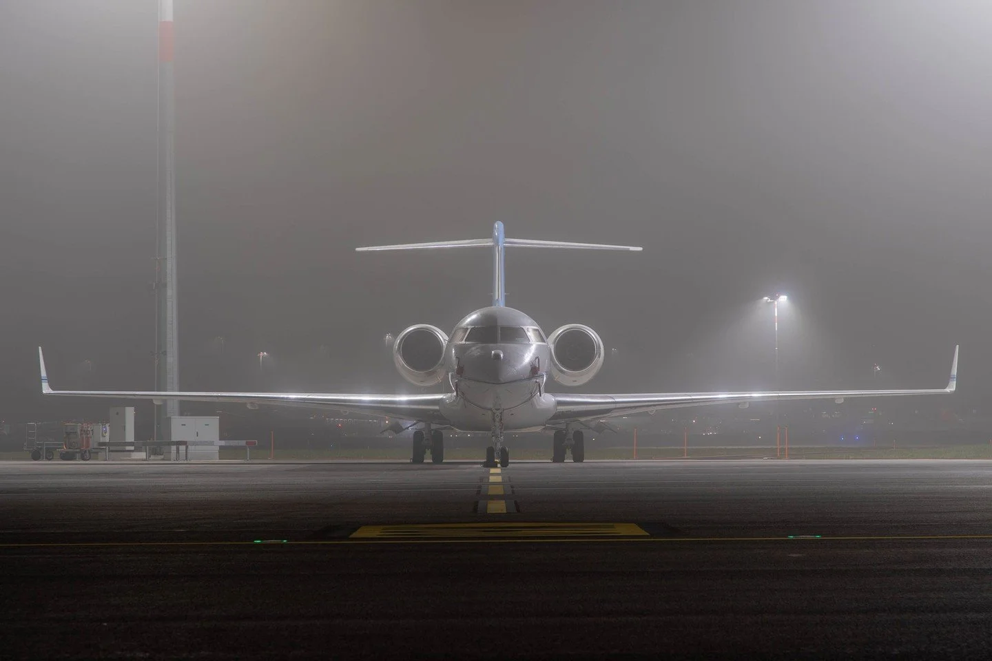Fog and floodlights on the apron at Zurich late in the evening.

A Global XRS at rest, atmosphere doing most of the work.

&mdash; Botswana Defence Force Bombardier Global XRS OK1 &middot; Zurich 

#aviationphotography
#aviationmedia
#aviationjournal