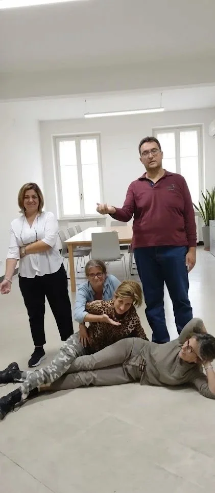 Trasformiamo la routine in una performance, cambiare prospettiva è l'unico modo per trovare soluzioni creative a problemi vecchi.