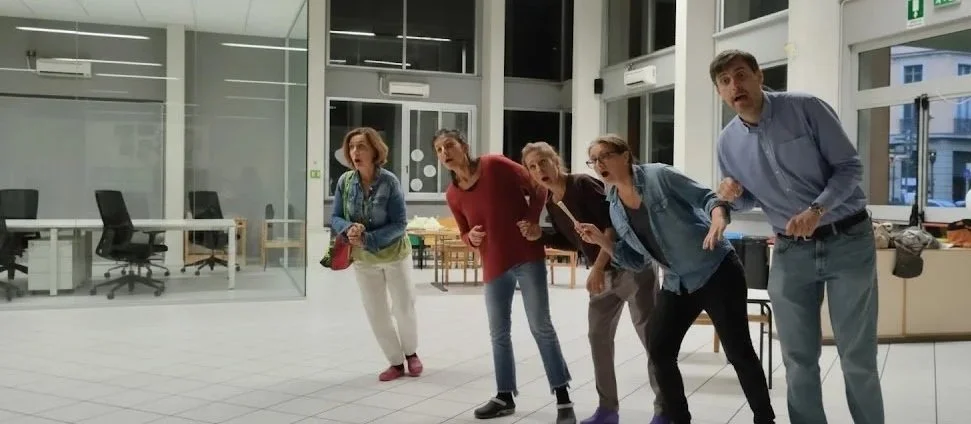 Oltre il lavoro: costruire relazioni attraverso l'ascolto e l'azione.