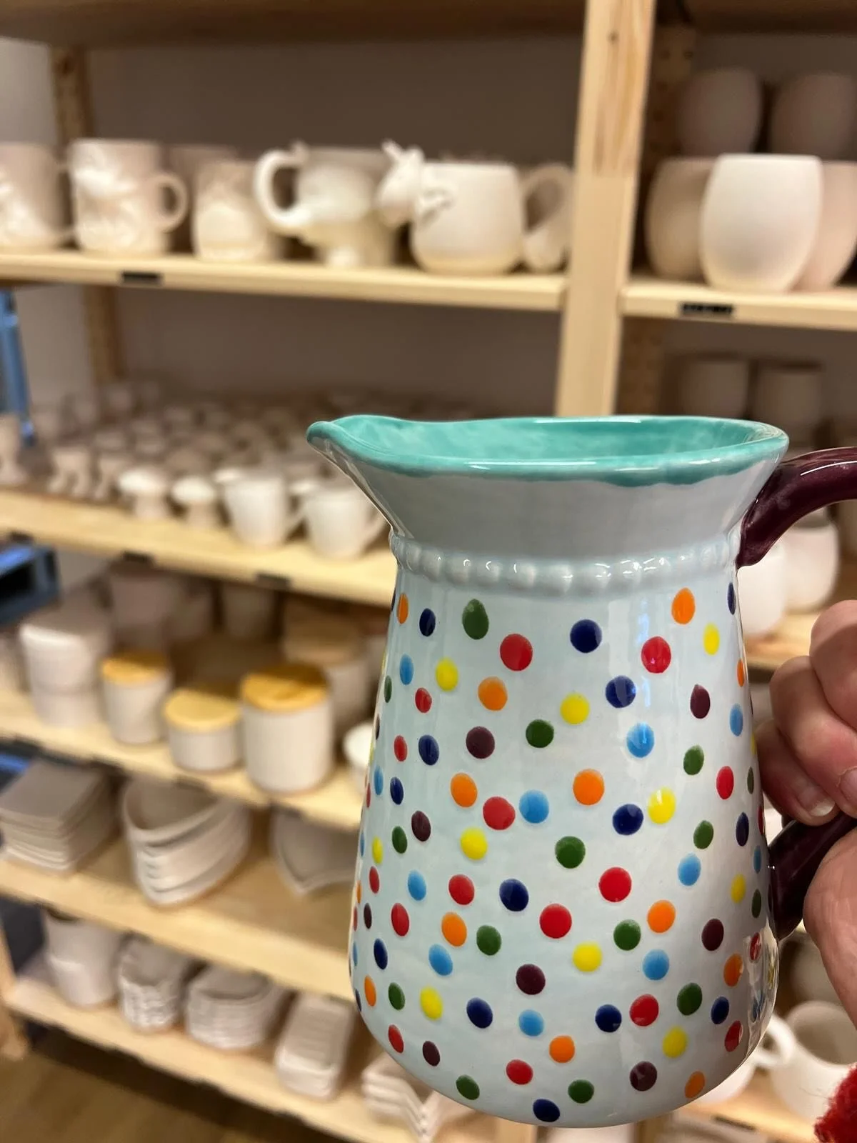 Unsere Keramik wird zu deiner Leinwand ✨

Mit jedem Monat wird das Prisma noch ein bisschen besser! Besucht uns in der Bronnbachergasse 22a in W&uuml;rzburg. Wir freuen uns auf Euch!