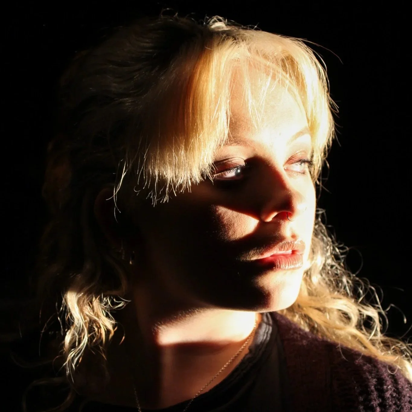 Stills from the Lyric Theatre Production of Cailini