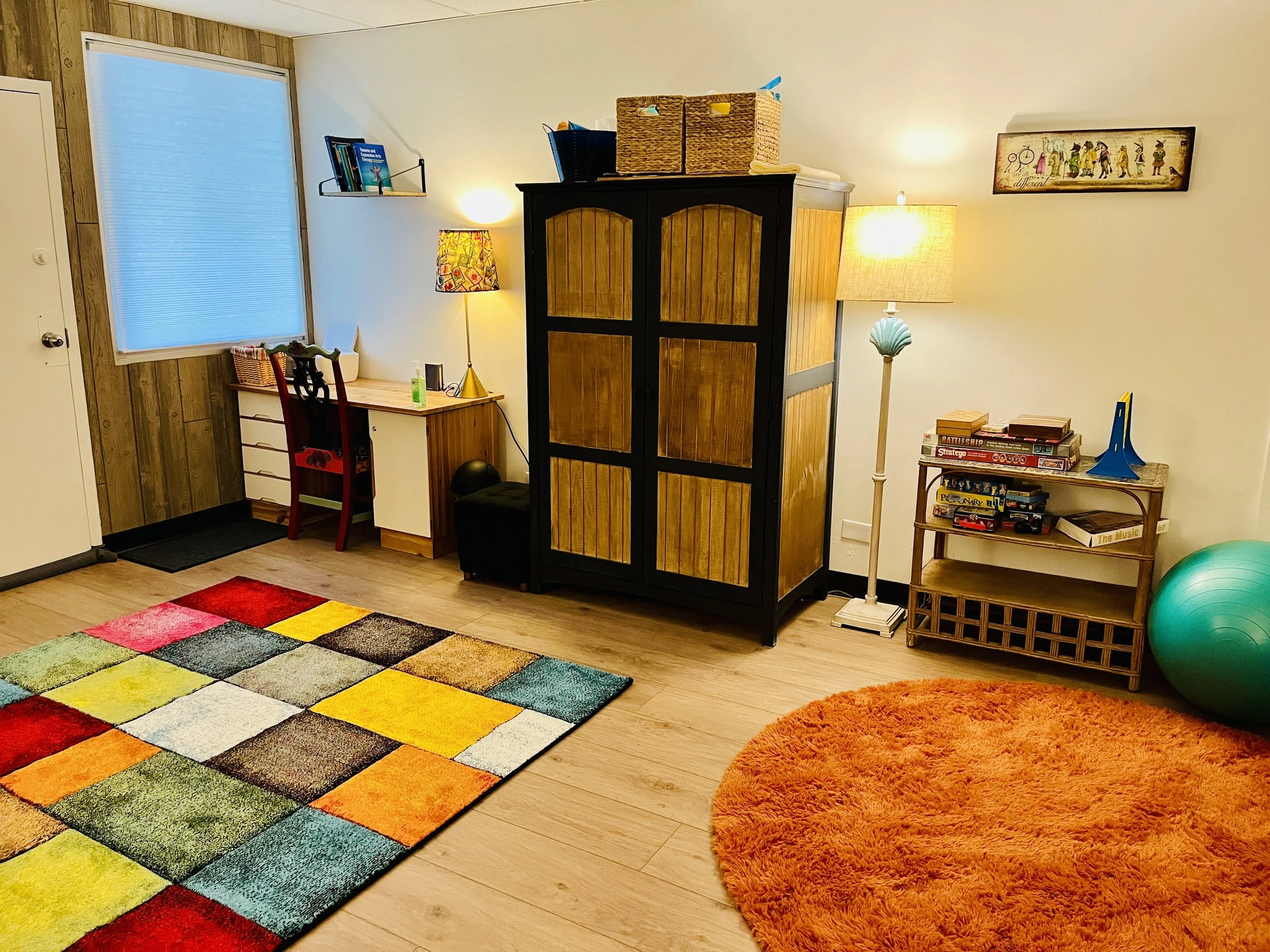 Comfortable and safe counseling space in  Denver and Lakewood, CO for adolescents, children, and families