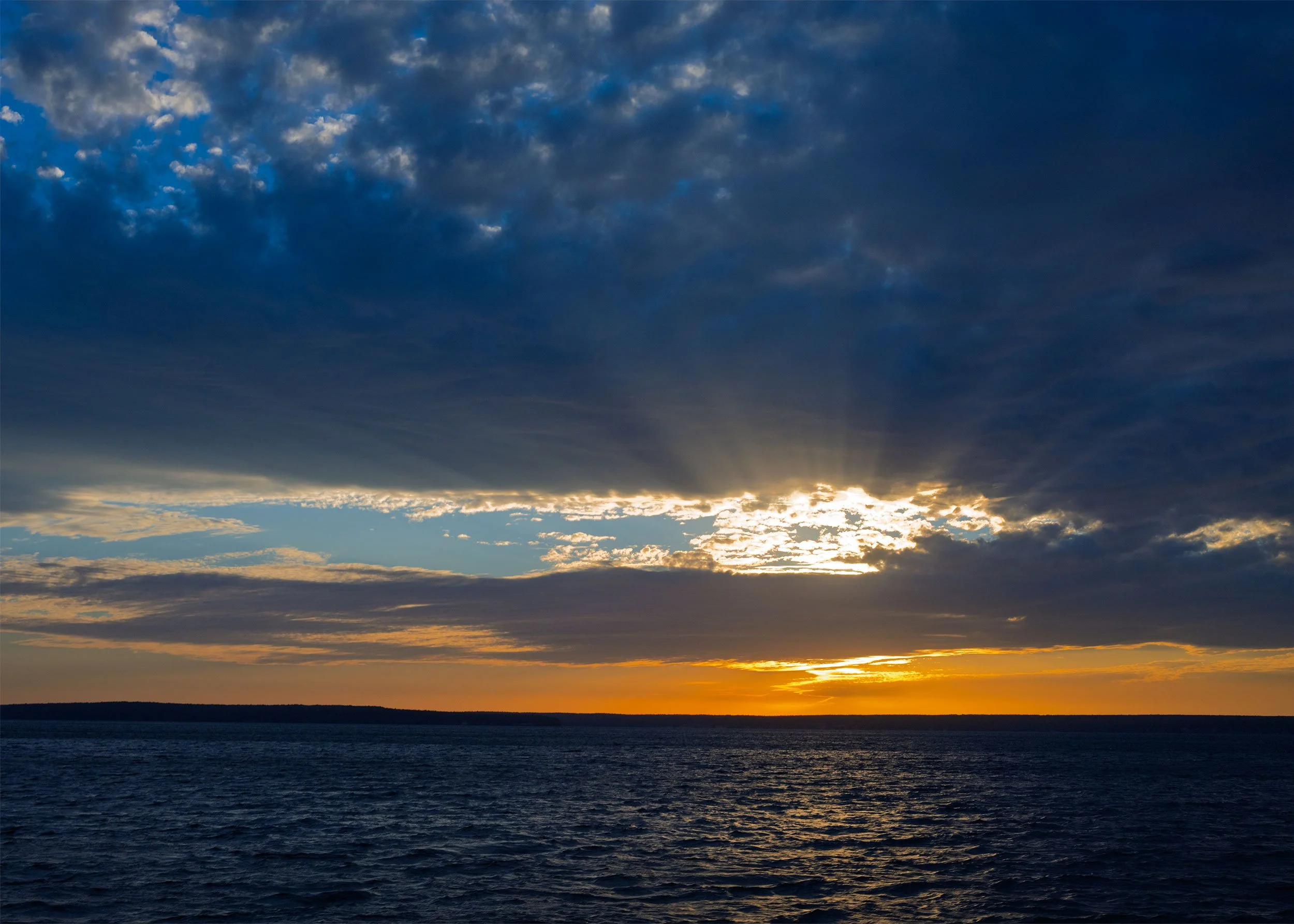 Pictured-Rocks 10022024_00.jpg