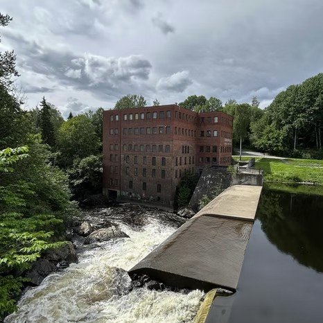 Grini Mølle ved Grinidammen. Her holder Yogalåven til i 3. etasje