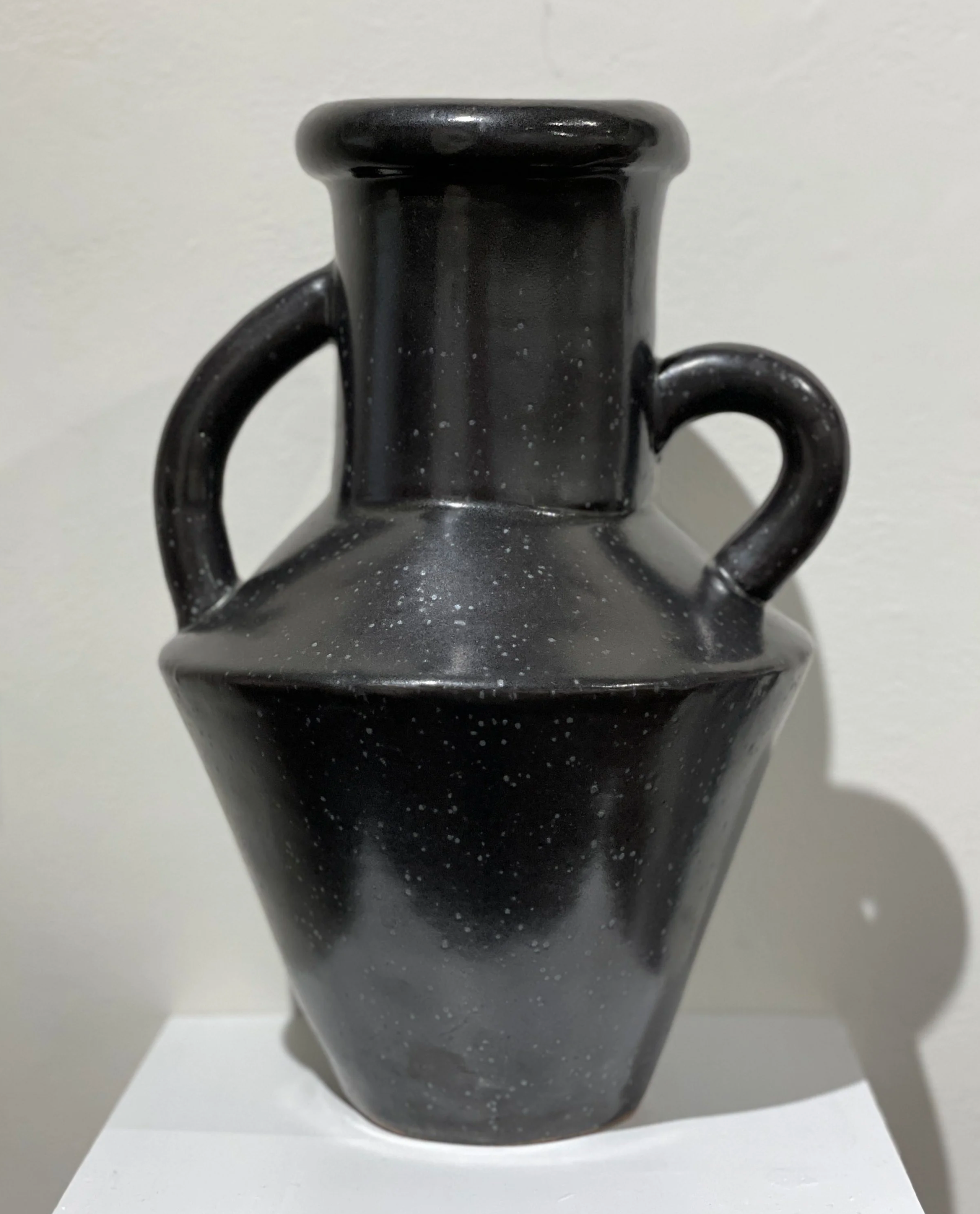 Black Amphora, 2023