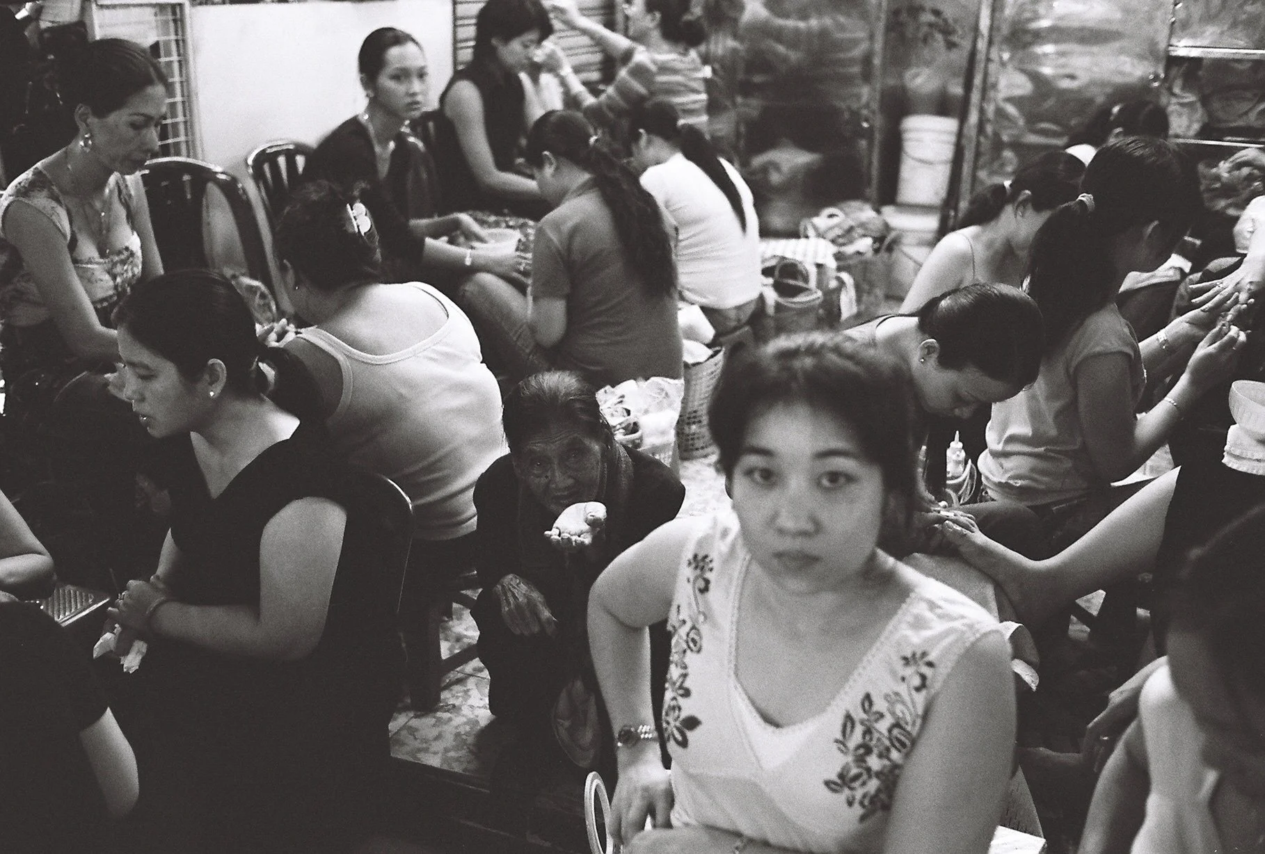 Mani-pedi, Vietnam.jpg