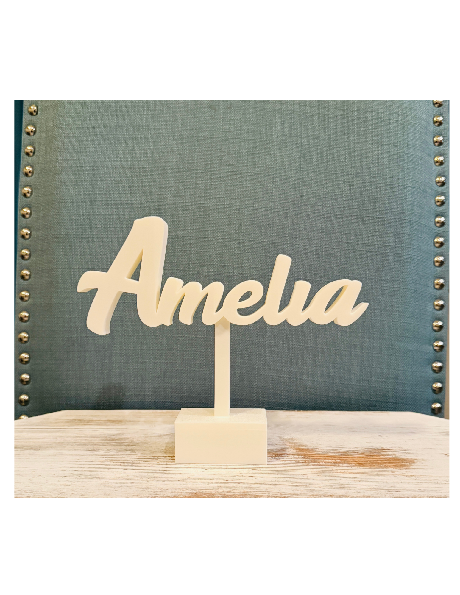 White_Amelia.png