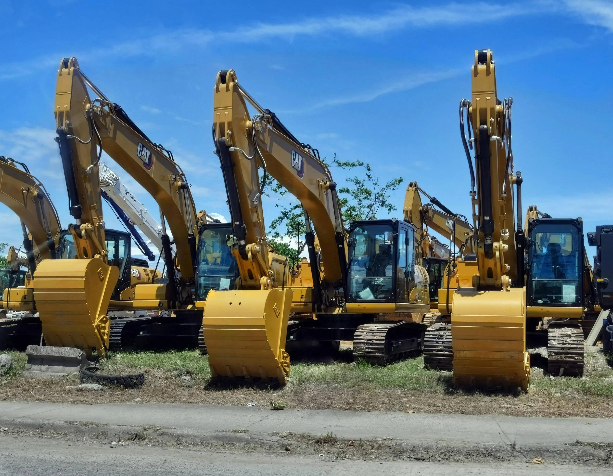 Equipment Financing vs Leasing: A Construction Owner's Decision Framework