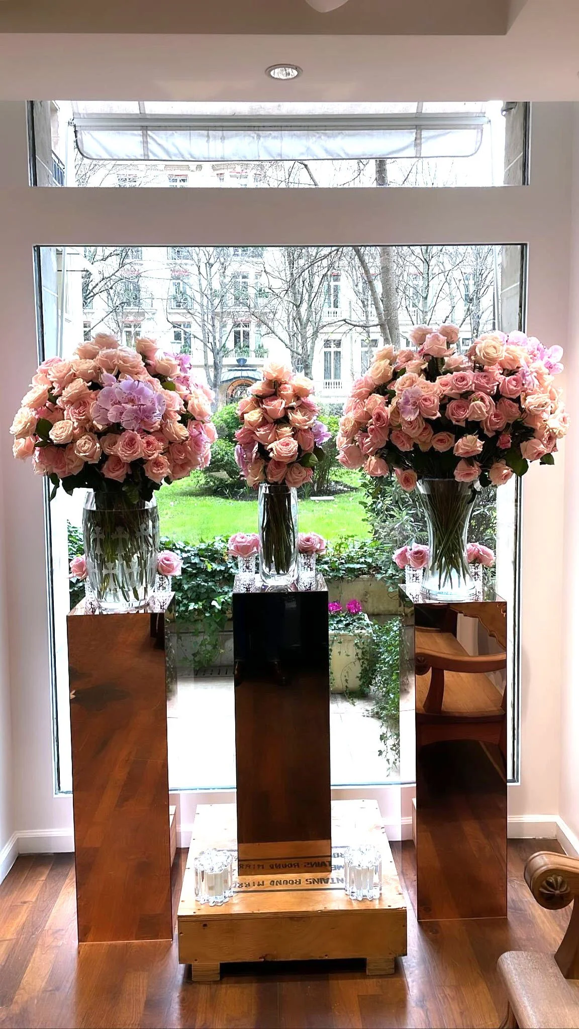 page 7__parisflowers.JPG