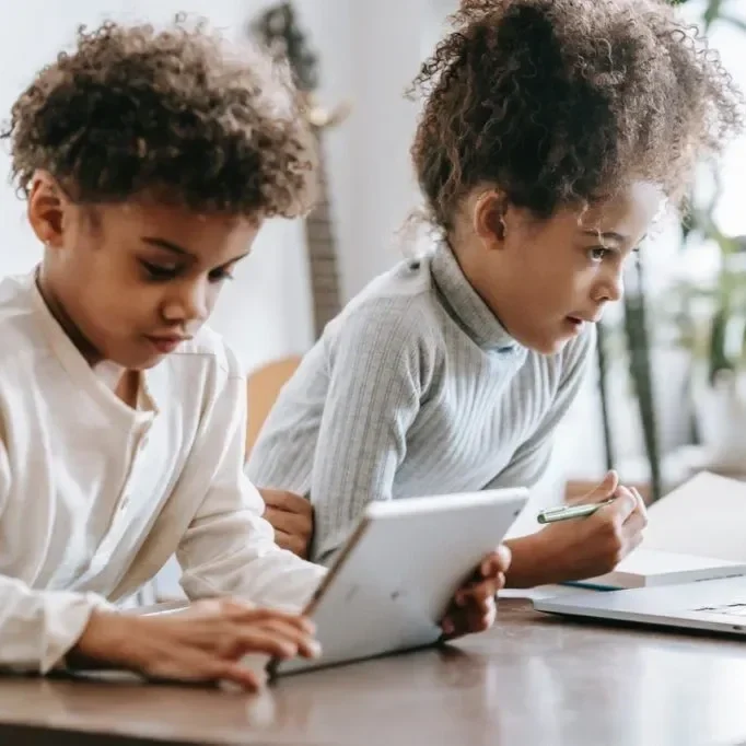 Designing AI mentors students actually use: A mixed-methods investigation