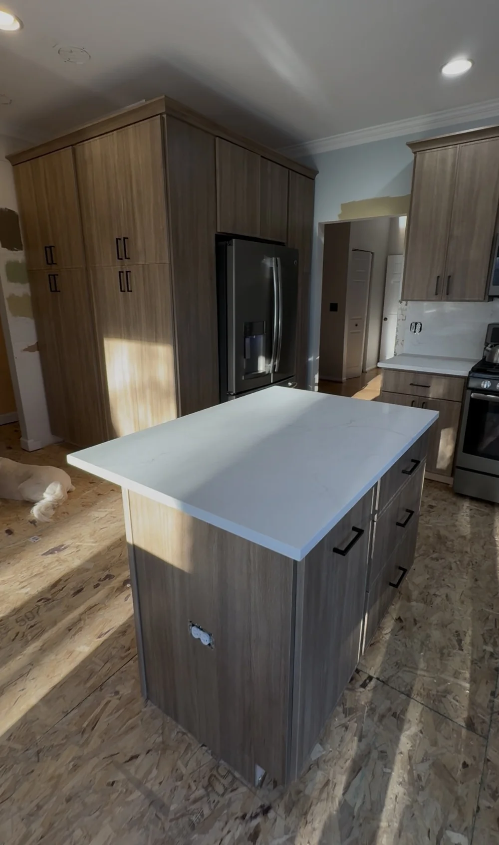 Finished kitchen remodeling project in Lake in the Hills Illinois