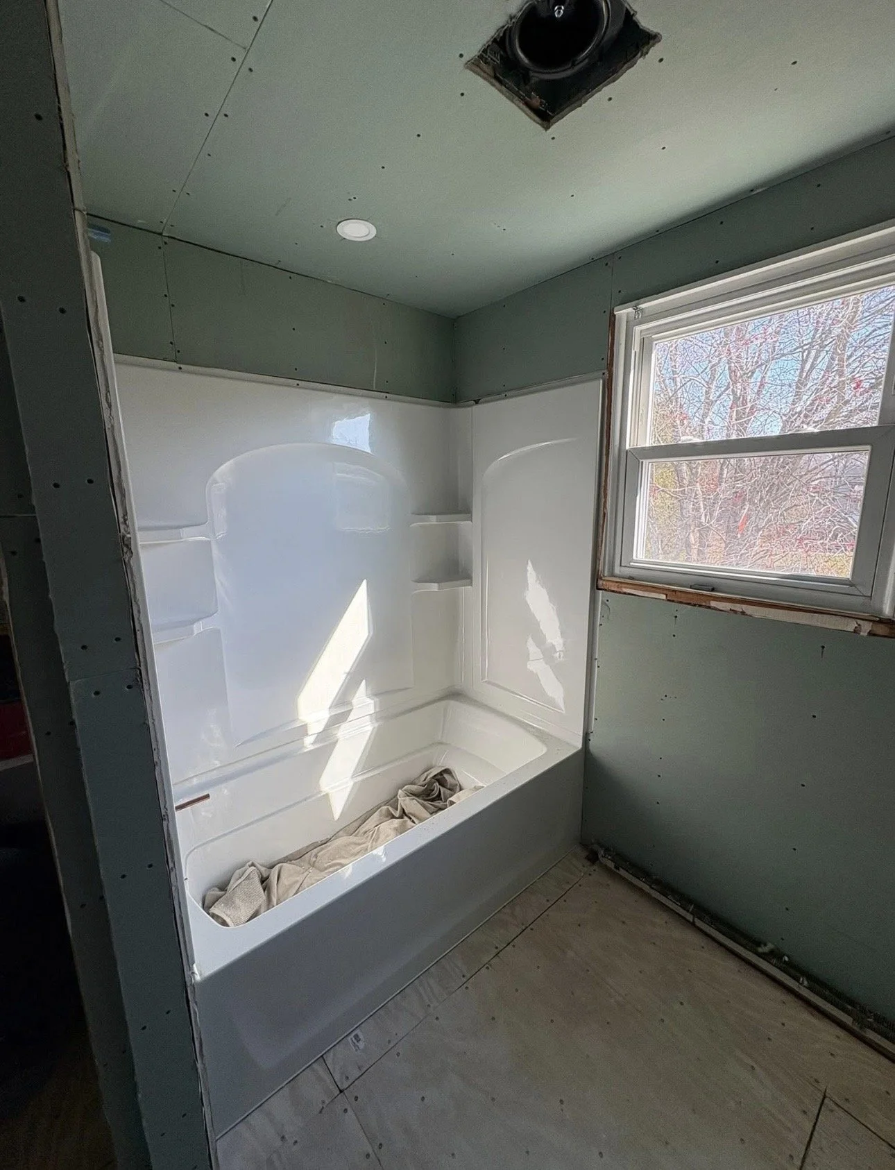Bathroom remodeling craftsmanship in Algonquin Illinois