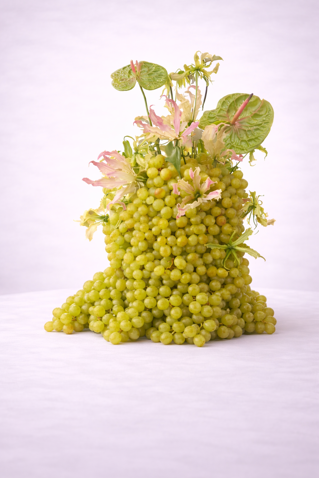 018_Gloriosa Lily Grape Tower.png