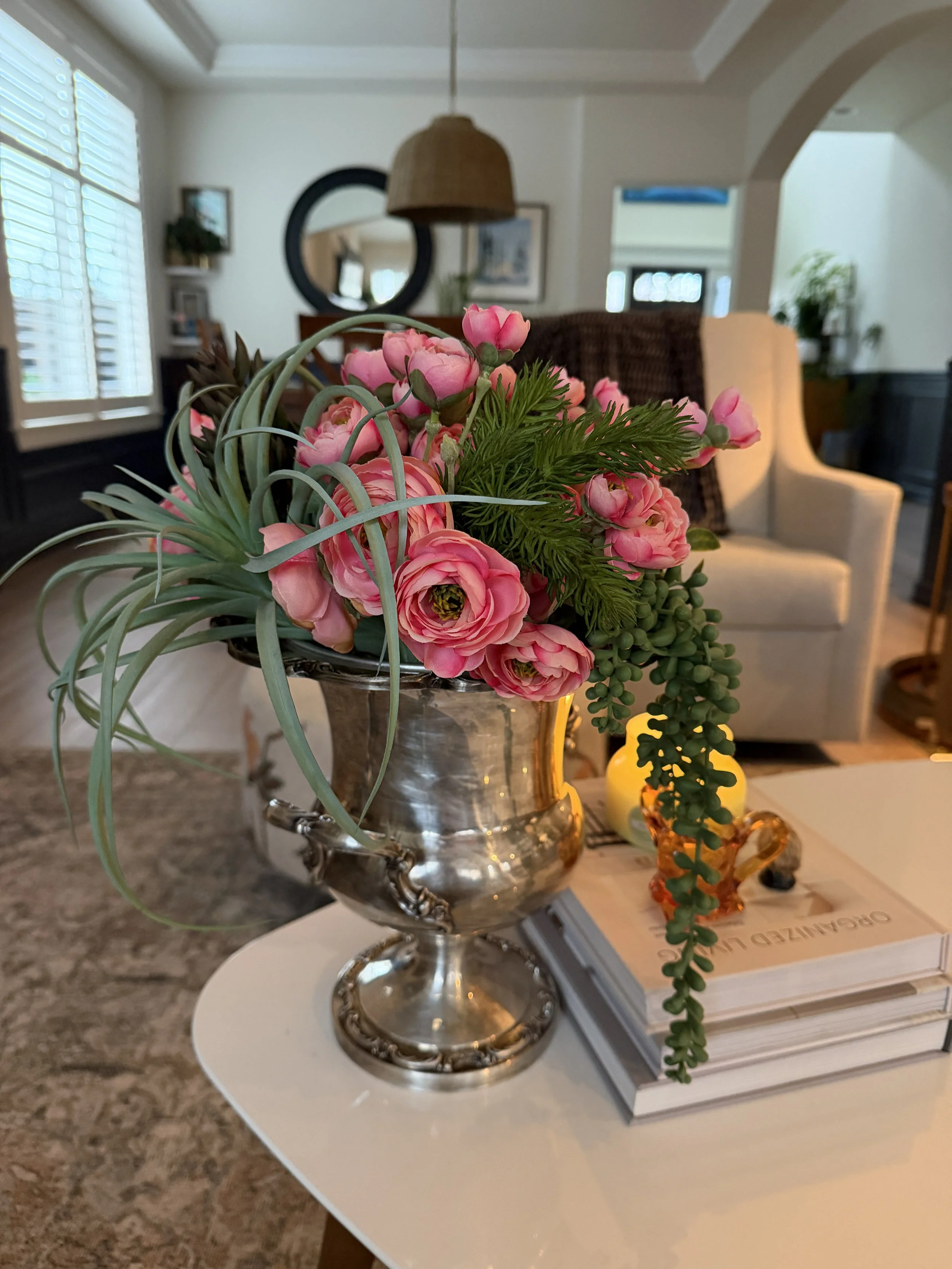 Floral flourishes set a sunny mood for a baby shower
