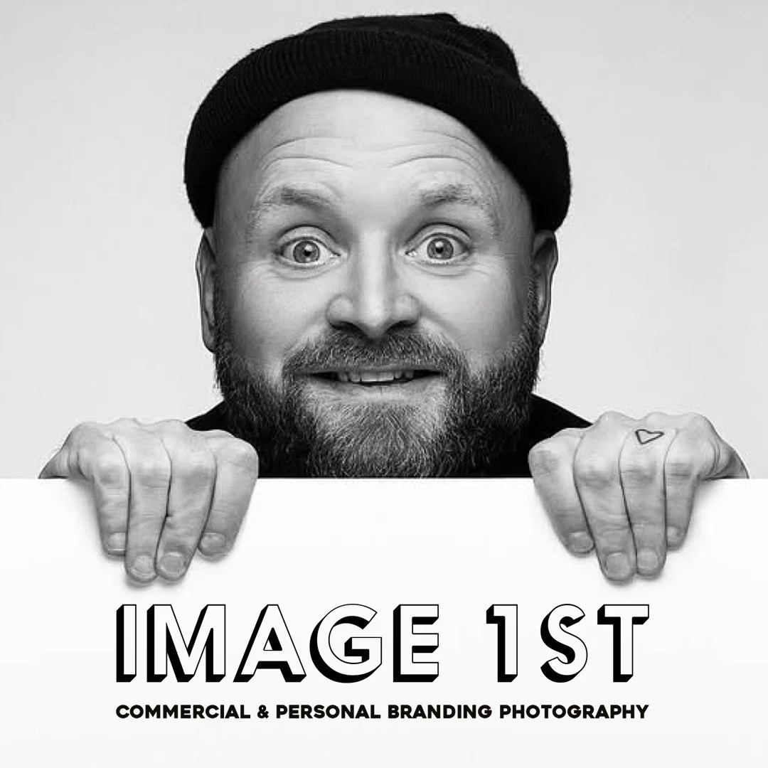 Influencers.
Entrepreneurs.
Entertainers.
Singers.
Dancers.
Fitness pros.

If your bio says &ldquo;professional&rdquo; but your photos say &ldquo;my cousin took these&rdquo;&hellip;
We need to talk 😅
🎁 Personalised eGift Cards = instant glow-up.

A