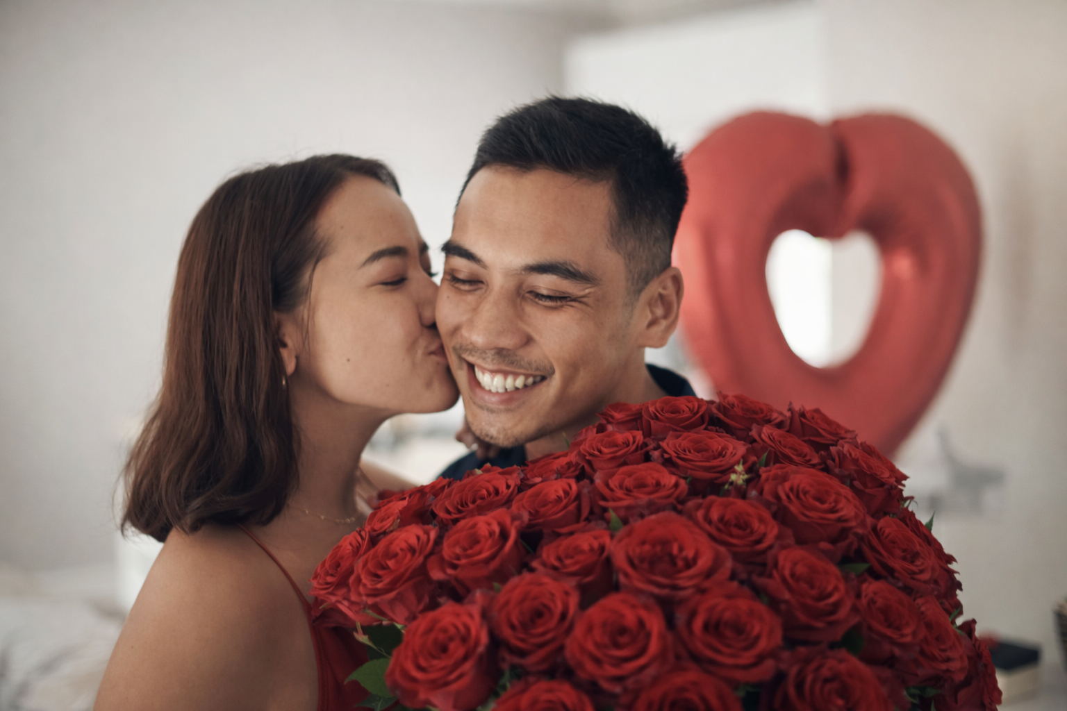 couple with roses+valteos flowers and gifts+fresh flowers+anniversary+el paso+texas+new mexico.png