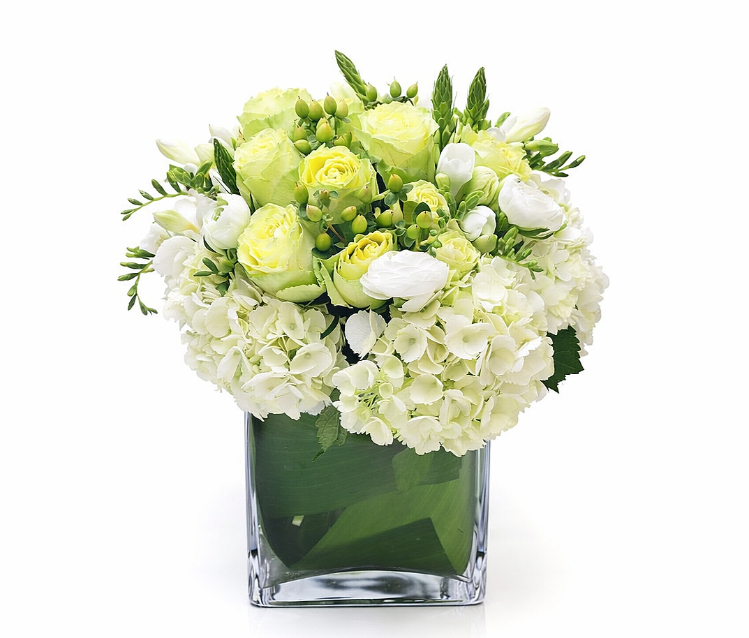 golden radiance+arrangement+yellow+rose+Lily