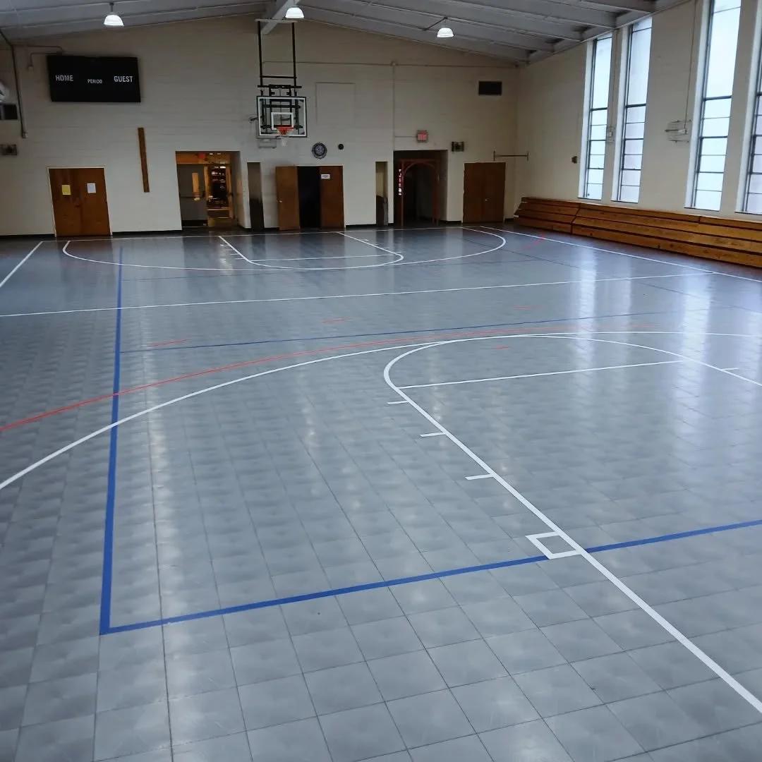 Exciting news! 🏑 A new indoor field hockey court is now open! 🏟️

This stunning new court, laid with Sport Court indoor tile, is perfect for everything from field hockey to volleyball. 🏐

Sport Court offers superior performance, durability, and sa