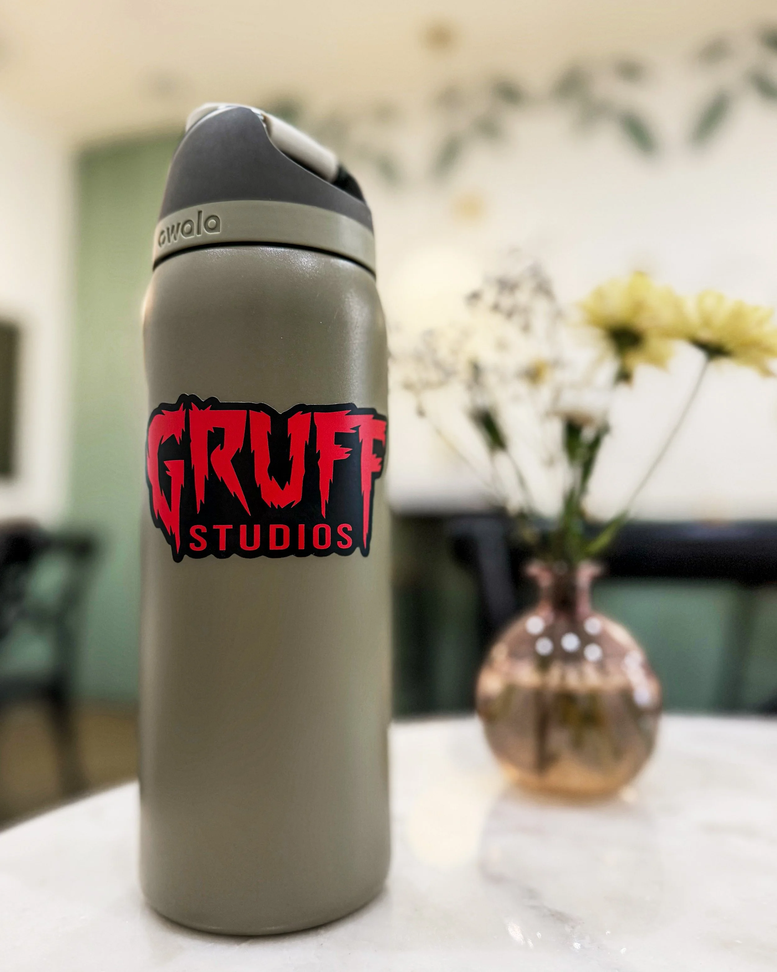 GRUFF_STUDIOS_RED_LOGO_STICKER_1.jpg