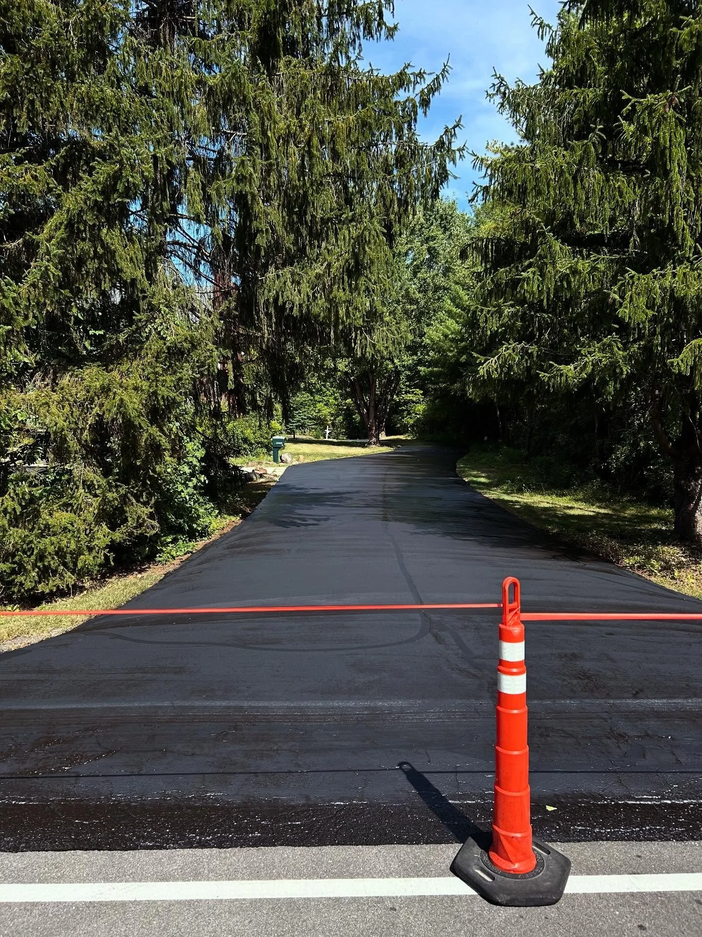 This neigborhood road in Indianapolis, Indiana got a fresh sealcoat and crackseal by Blacktop Boss. 